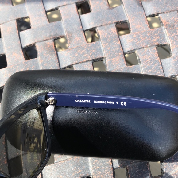 Coach Sunglasses 😎 and Case - Picture 7 of 7
